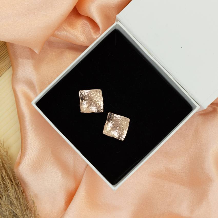 Check Mate Rose Gold Earring