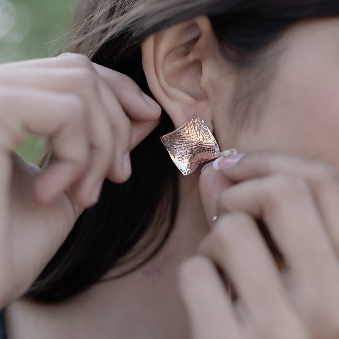 Check Mate Rose Gold Earring