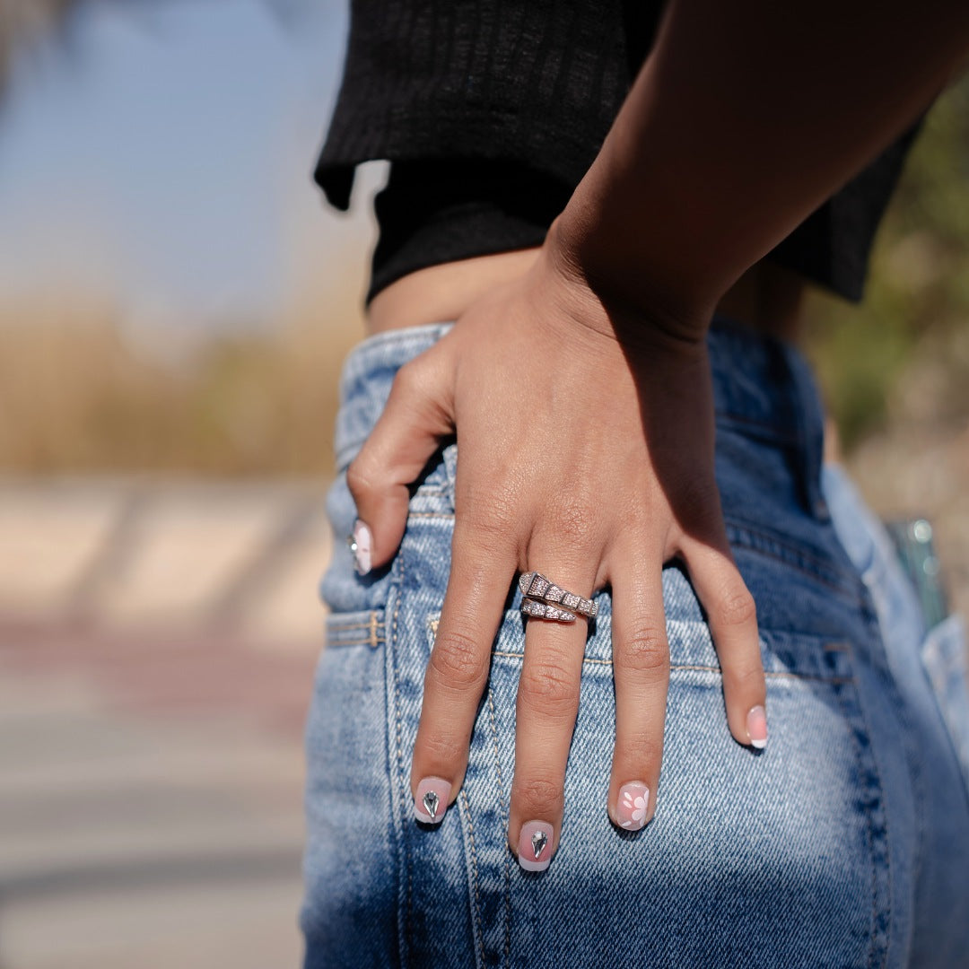 Silver Shiny Serpant Ring