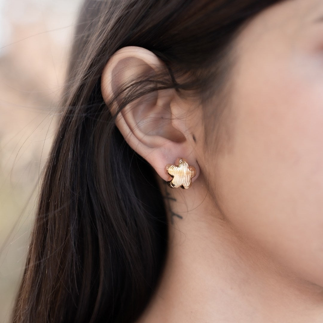 Blooming Flower Button Earring