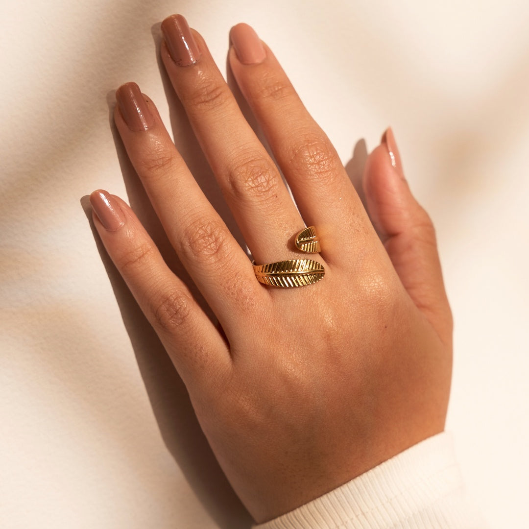 Leafora Ring