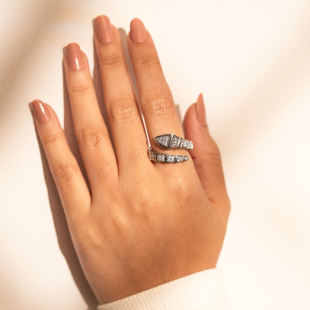 Silver Shiny Serpant Ring